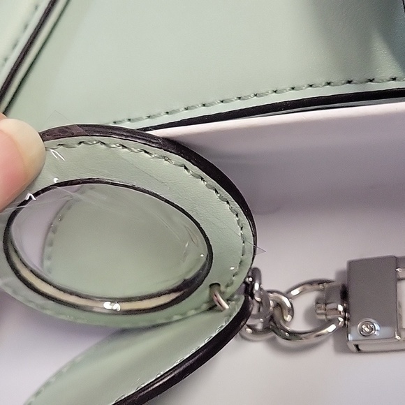 Nine West Mint Green Crossbody Bag Chain Accent Strap New In Box - Picture 3 of 10